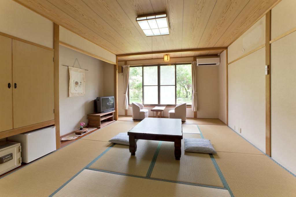Hotel Tokiwaso à Miyakonojō Chambre photo